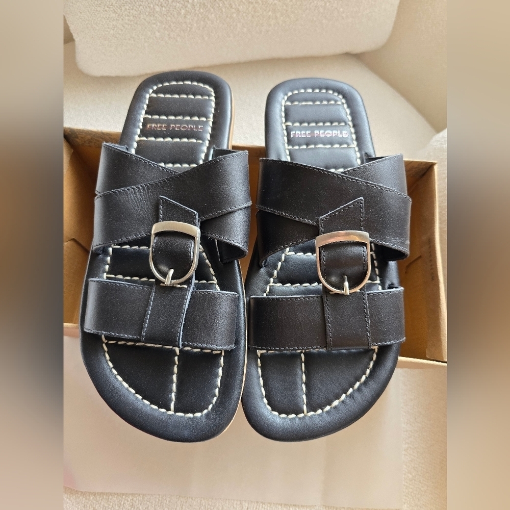 NEW! Free People, Sloan Buckle Sandal, Black,Size 7.5 - NIB! - Picture 6 of 15